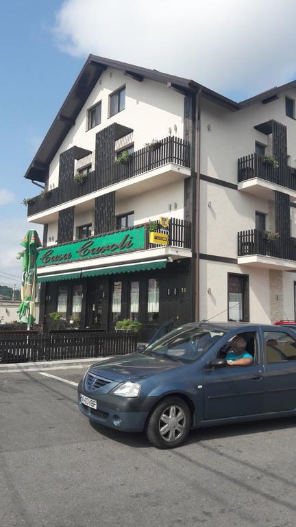 Casa Caroli Hotel Târgu Jiu Eksteriør billede
